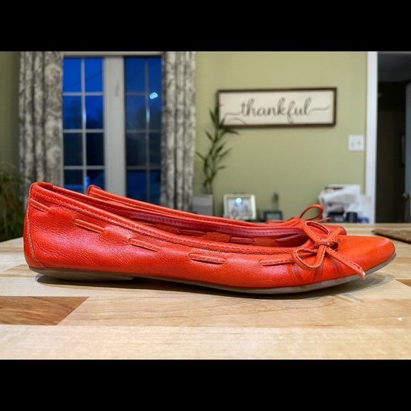 LE CHATEAU soft leather orange flat - Picture 2 of 6